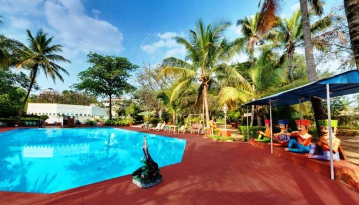 Swimming-Pool-Facility-Aurangabad-banner-ambassador-ajanta-768x480