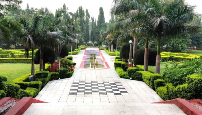 entrance-lawn-ambassador-ajanta-aurangabad-768x480
